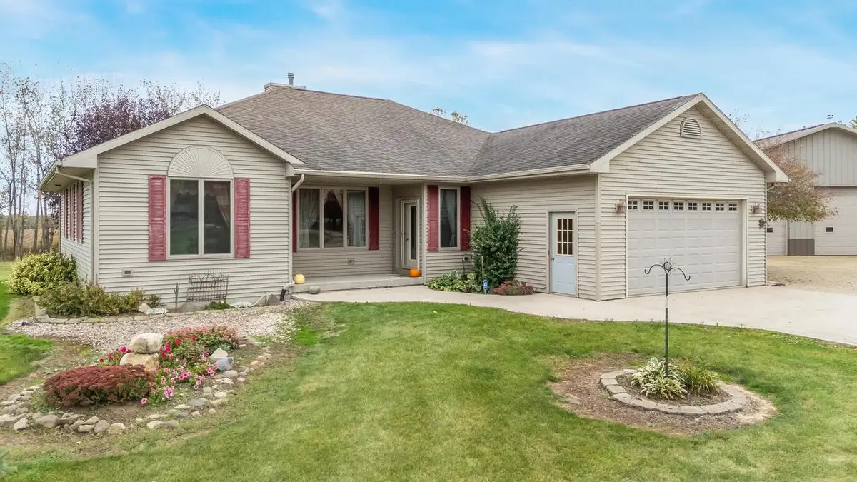 4980 BRODERICK ROAD, Omro, WI 54963 - Image #1