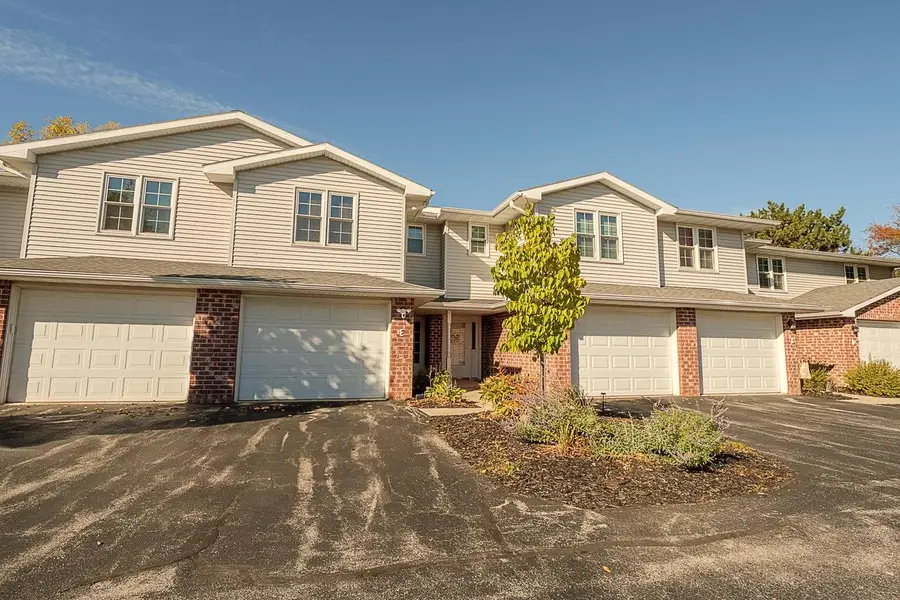 2579 TELLURIDE TRAIL, Green Bay, WI 54313 - Image #2