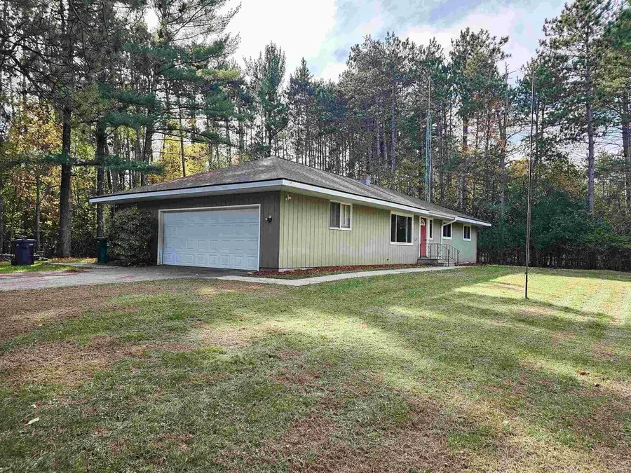 N2071 MARY JANE CIRCLE, Waupaca, WI 54981 - Image #3