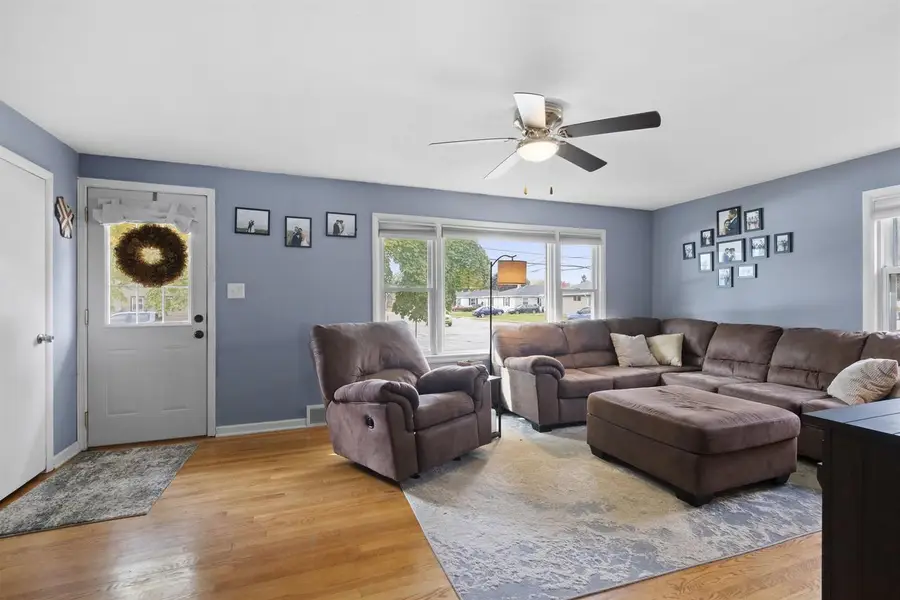 855 DEPERE STREET, Menasha, WI 54952 - Image #3