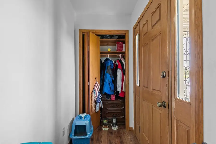 N6851 COUNTY RD D, New London, WI 54961 - Image #2