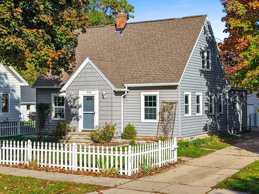 430 E GLENDALE AVENUE, Appleton, WI 54911 - Image #3
