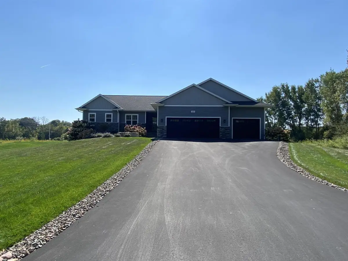 6117 KAWULA LANE, Little Suamico, WI 54171 - Image #1