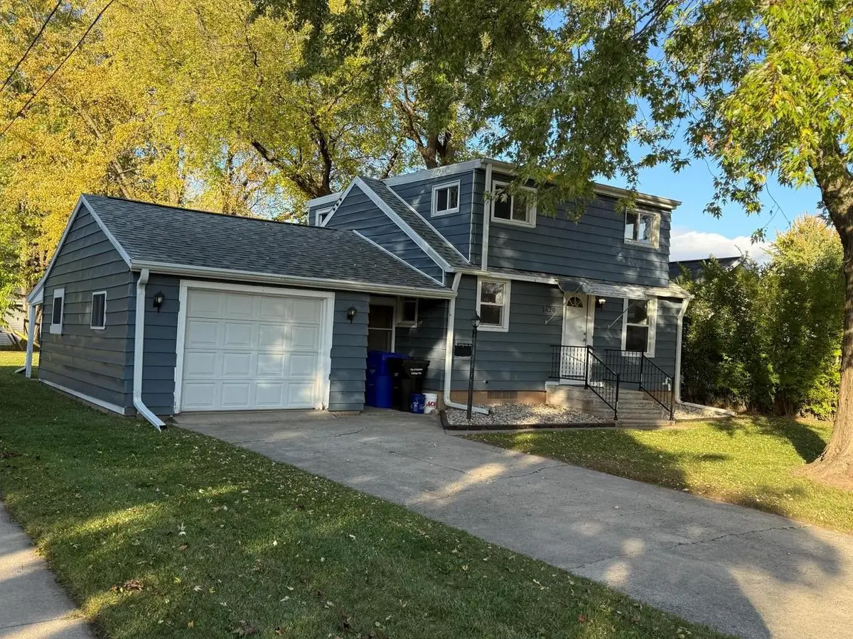 1620 E RANDALL AVENUE, Appleton, WI 54911 - Image #1