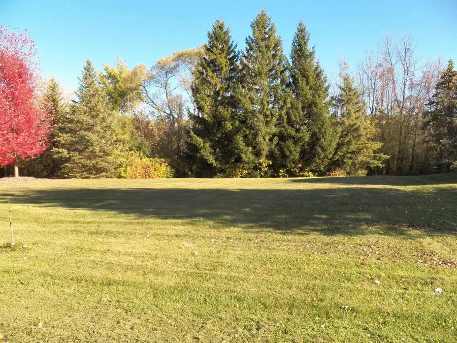 205 W HAVEN COURT, Luxemburg, WI 54217 - Image #2