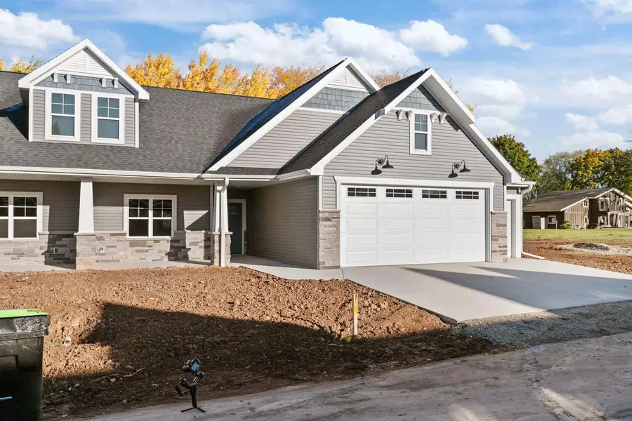 W5002 COTTAGE LANE, Sherwood, WI 54169 - Image #2