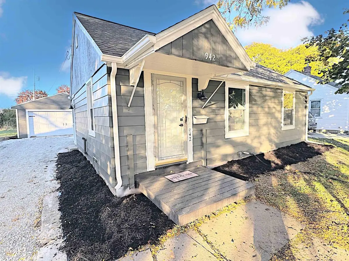 942 ADAMS STREET, Neenah, WI 54956 - Image #1