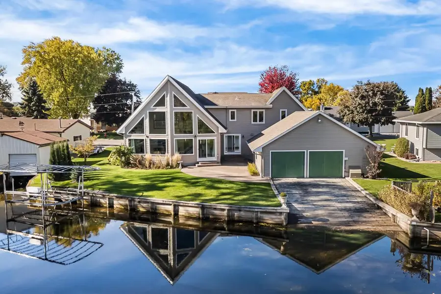 135 TWIN HARBOR DRIVE, Winneconne, WI 54986 - Image #2