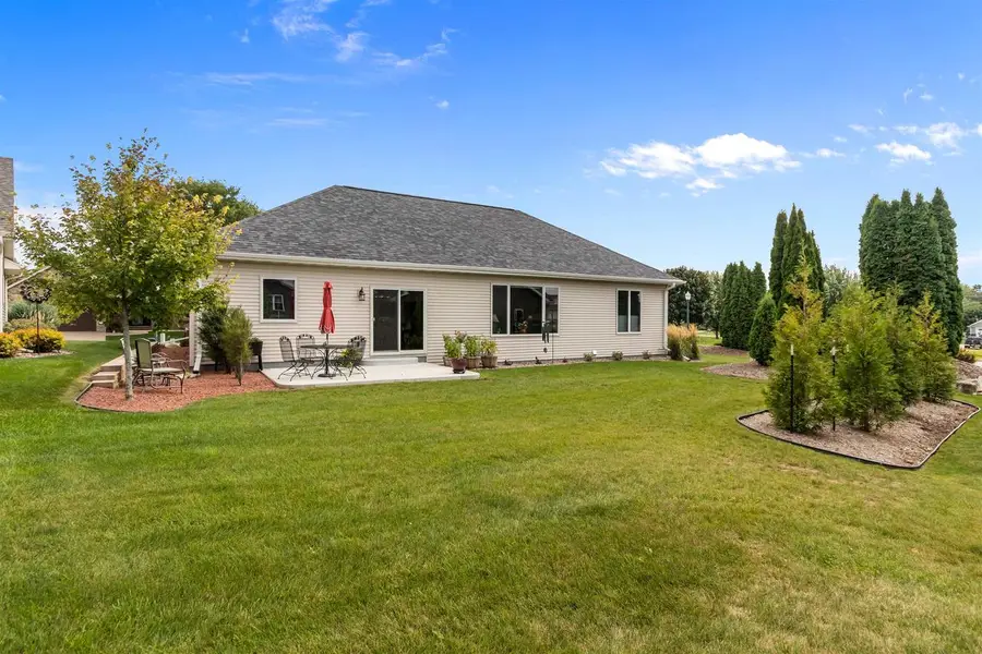 810 WHISPER FALLS LANE, Menasha, WI 54952 - Image #2