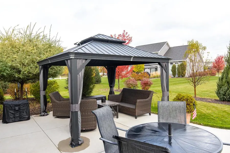 W5724 JOCHMANN DRIVE, Appleton, WI 54915 - Image #3