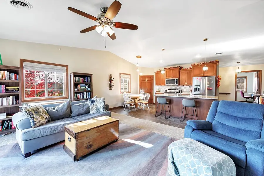 2362 E PLANK CIRCLE  #D, Appleton, WI 54915 - Image #3