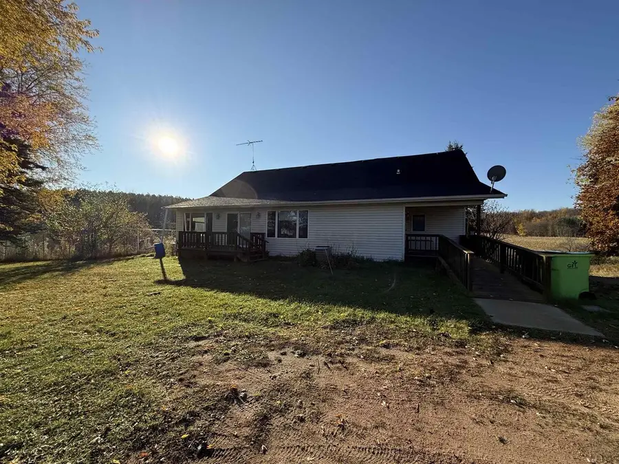 W12324 GRANT ROAD, Caroline, WI 54928 - Image #2