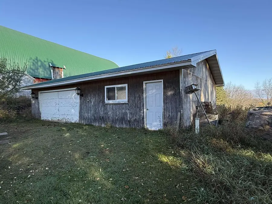 W12324 GRANT ROAD, Caroline, WI 54928 - Image #3