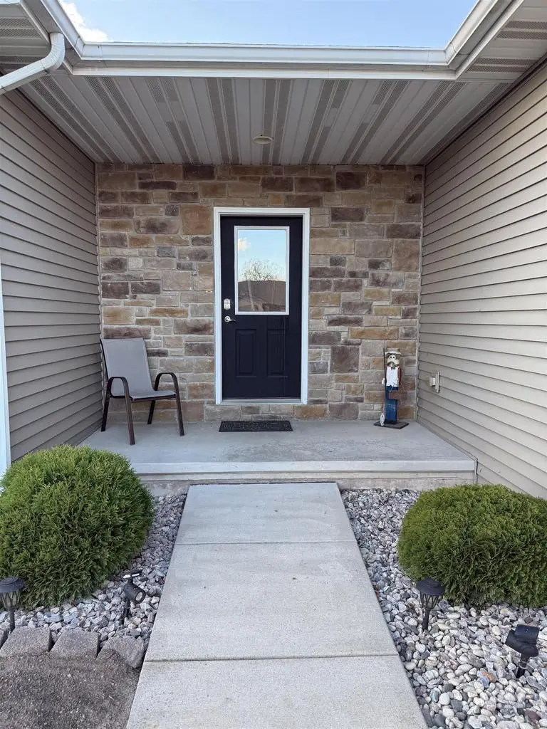 1599 REDWING DRIVE, Neenah, WI 54956 - Image #2