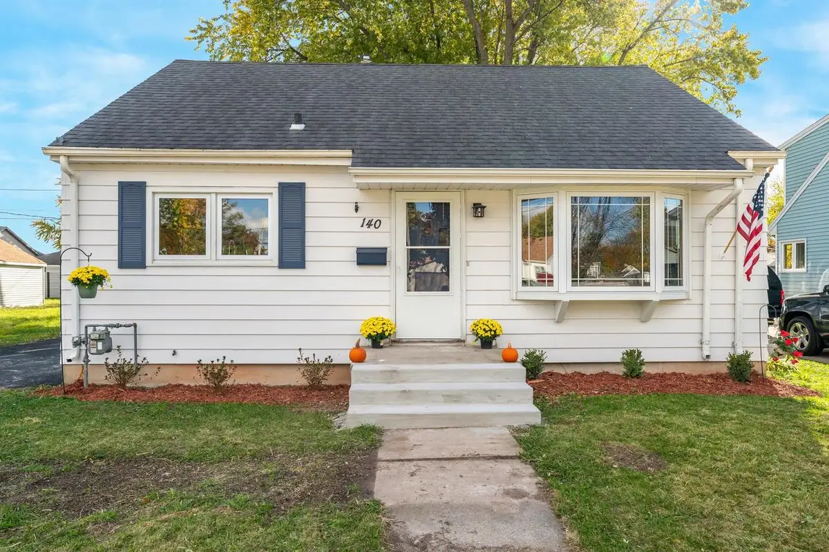 140 W CECIL STREET, Neenah, WI 54956 - Image #1