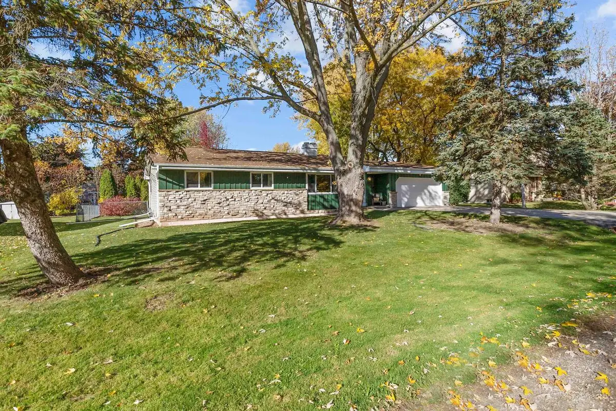 1022 GOSS AVENUE, Menasha, WI 54952 - Image #1