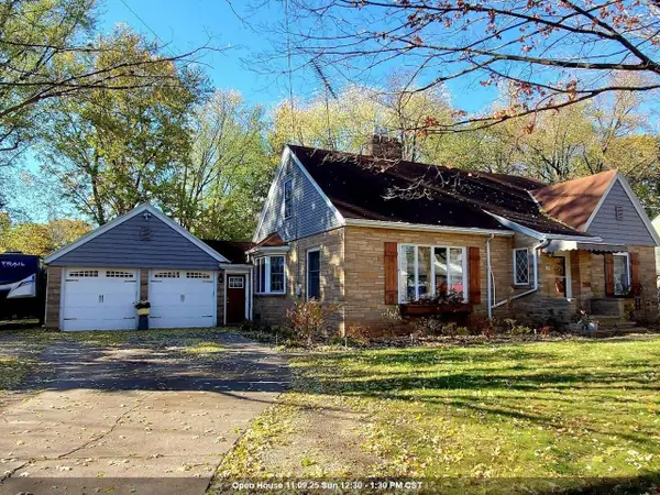 157 N CLINTON AVENUE, Clintonville, WI 54929