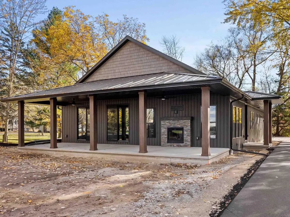 1253 RIVERSIDE DRIVE, Suamico, WI 54173 - Image #1