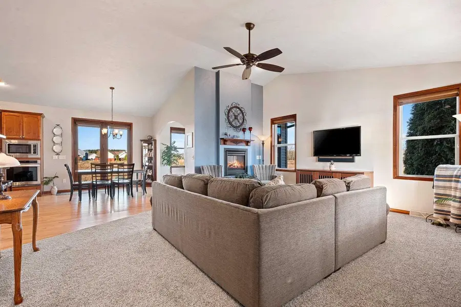 1433 FREEDOM COURT, Neenah, WI 54956 - Image #3