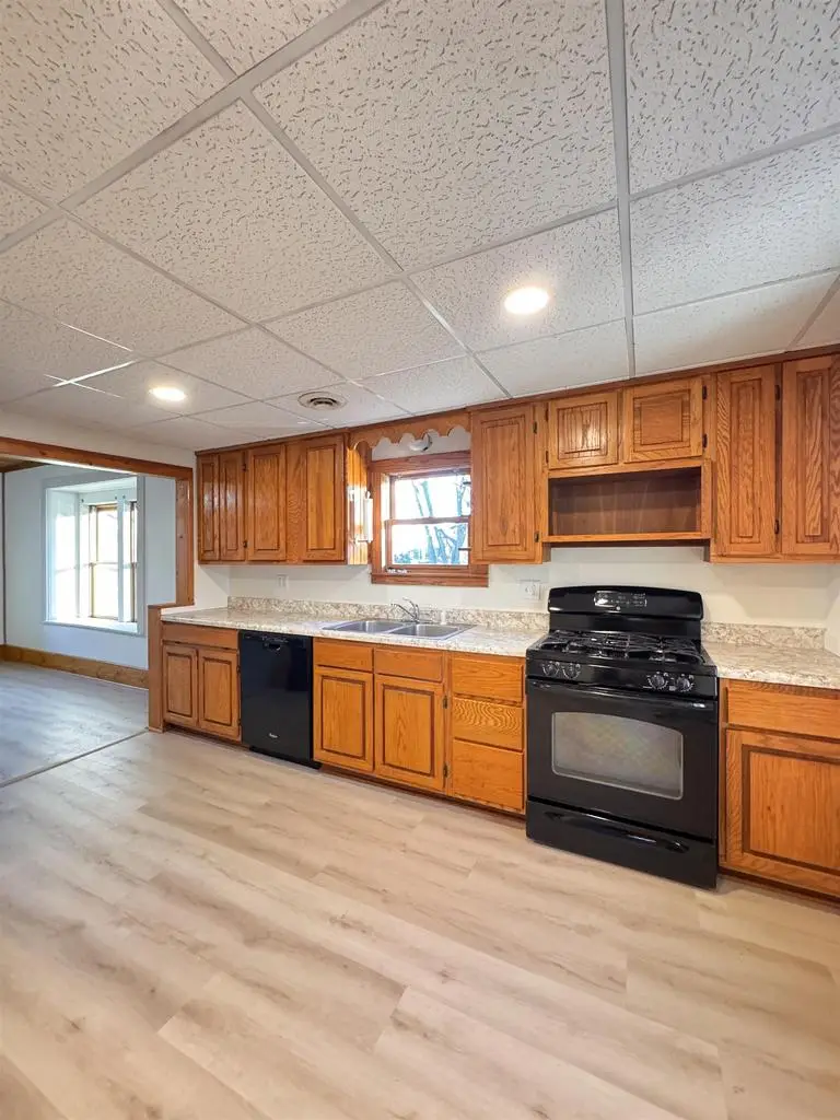 623 OAK STREET, Waupaca, WI 54981 - Image #3