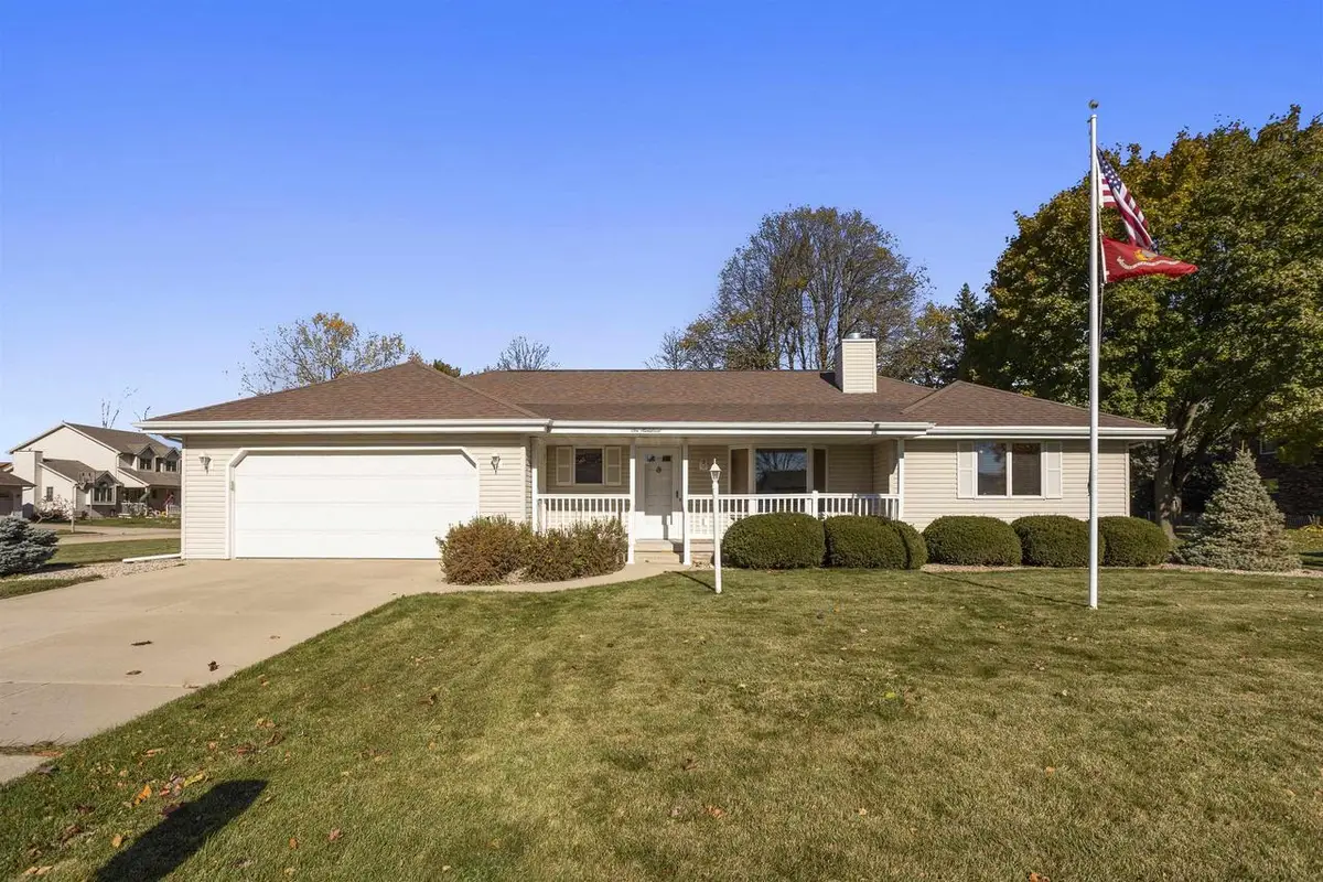600 KAREN DRIVE, Menasha, WI 54952 - Image #1