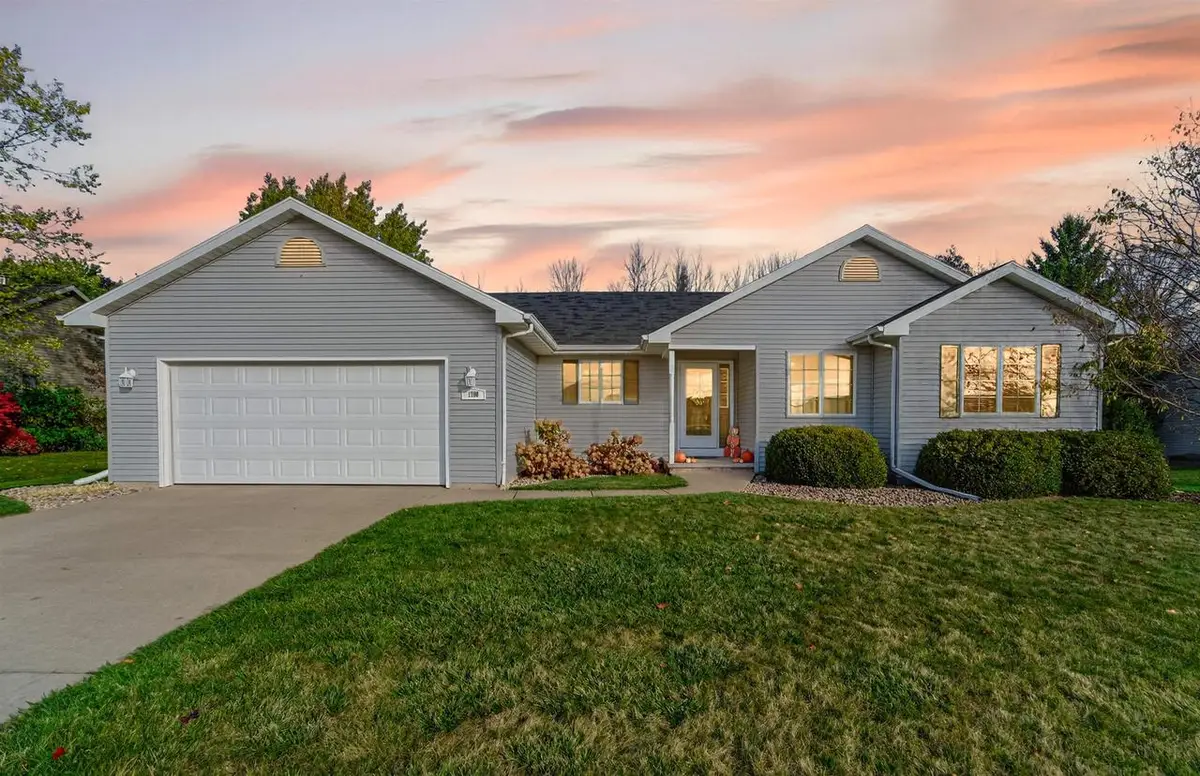 1900 WHITE WOLF LANE, Kaukauna, WI 54130 - Image #1