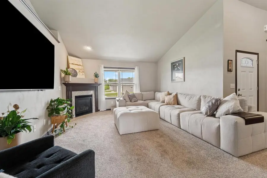 1562 LONE OAK DRIVE, Neenah, WI 54956 - Image #3