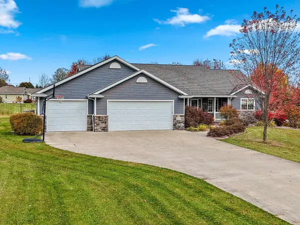 9410 MEMORY LANE, Neenah, WI 54956