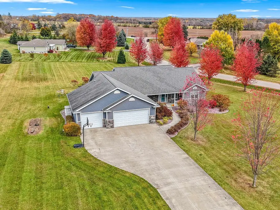 9410 MEMORY LANE, Neenah, WI 54956 - Image #2