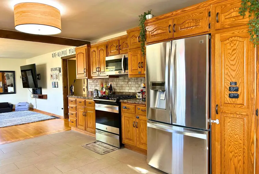 918 GROGNET STREET, Green Bay, WI 54302 - Image #3