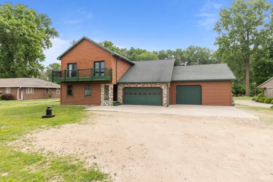 6764 LEE HARBOR LANE, Oshkosh, WI 54902 - Image #2