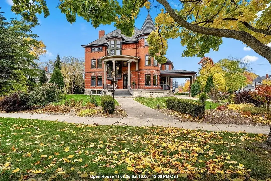 902 S MADISON STREET, Green Bay, WI 54301 - Image #1