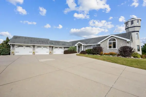 7207 FAIRVIEW ROAD, Denmark, WI 54208