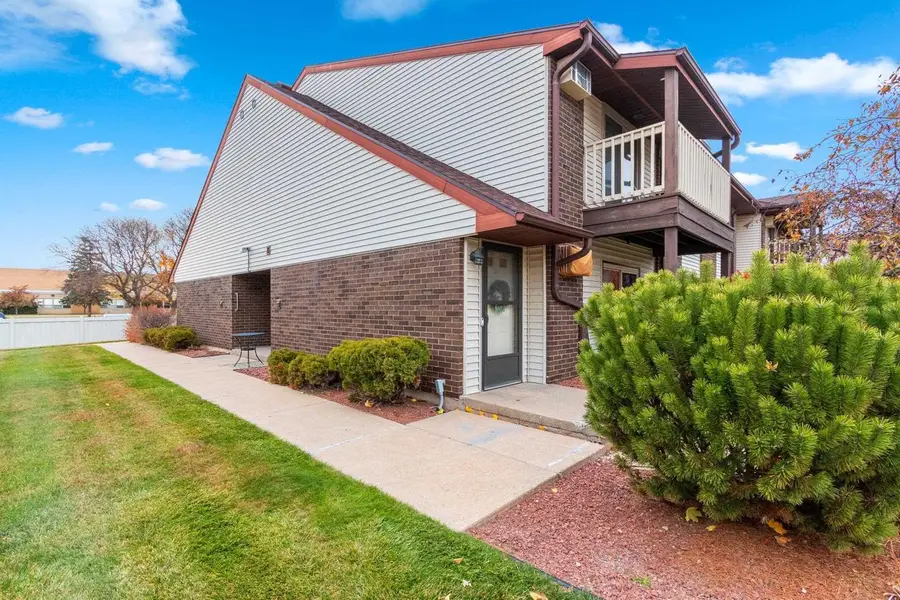 1043 MARVELLE LANE  #A11, Green Bay, WI 54304 - Image #2