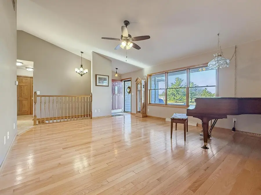 W6547 NUMBER 2 ROAD, Menominee, MI 49858 - Image #2