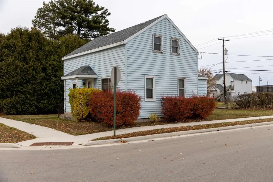 1200 MERRYMAN STREET, Marinette, WI 54143 - Image #2
