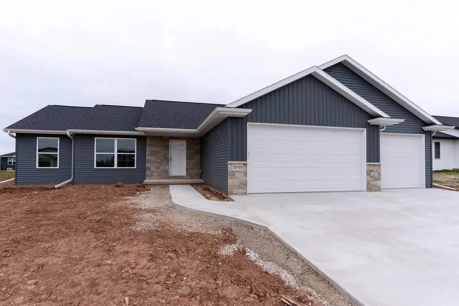 2040 WHITE DOVE LANE, Kaukauna, WI 54130 - Image #2