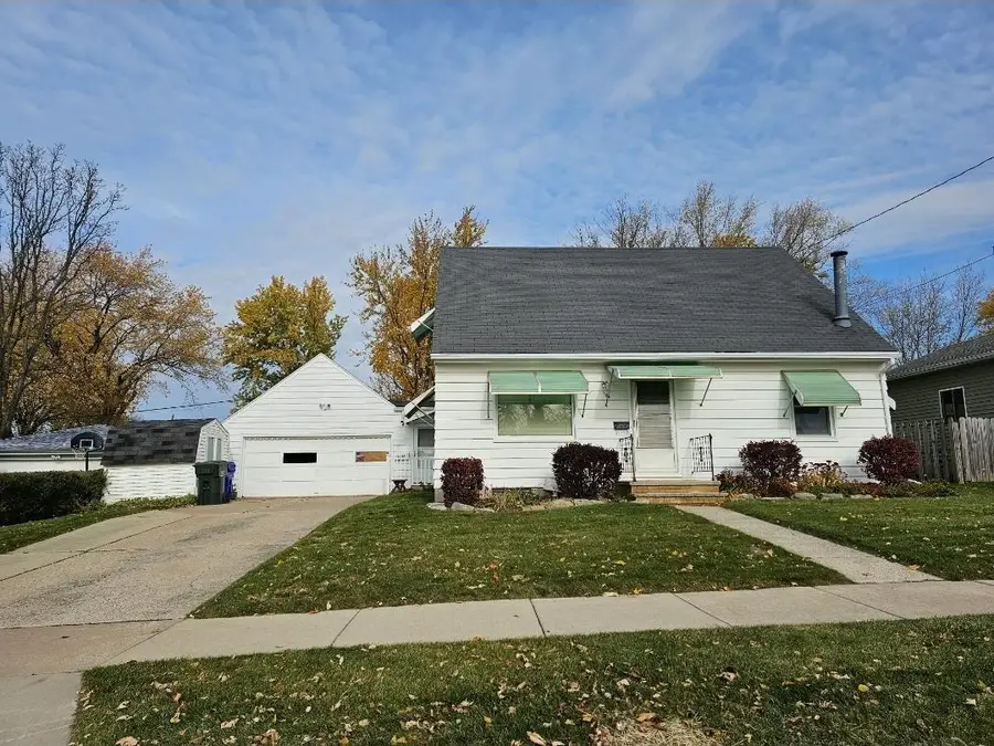 304 E 17TH STREET, Kaukauna, WI 54130 - Image #2