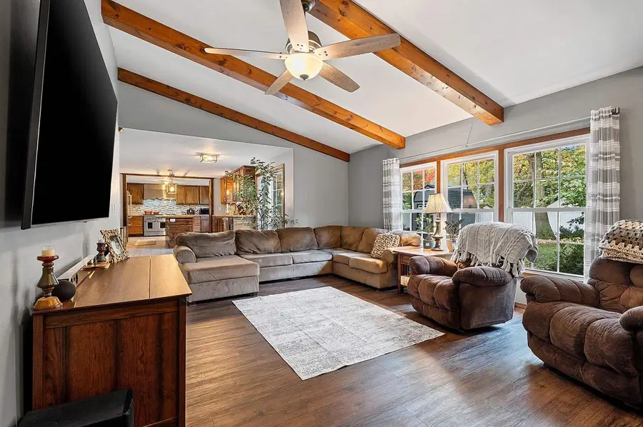 404 STONEHEDGE ROAD, Green Bay, WI 54302 - Image #3