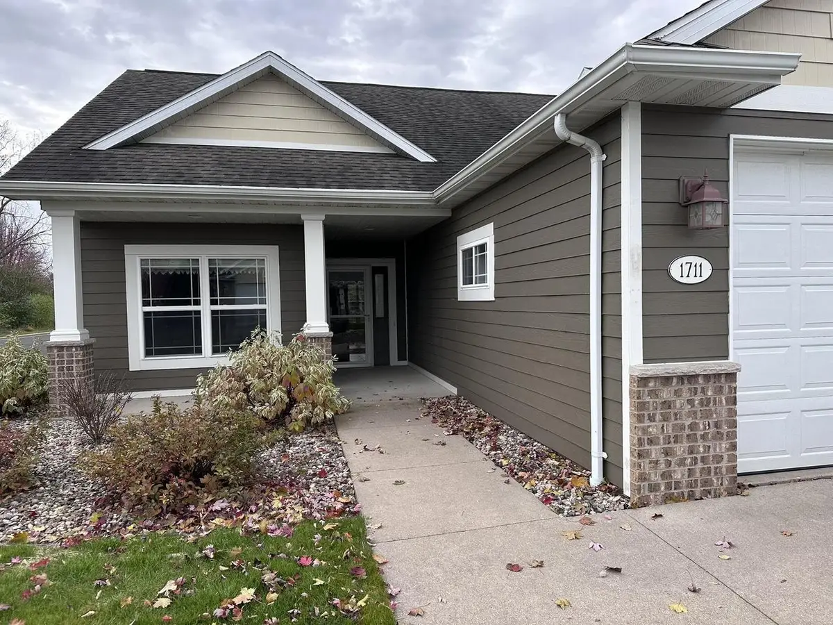 1711 OAK HOLLOW LANE, Neenah, WI 54956 - Image #1