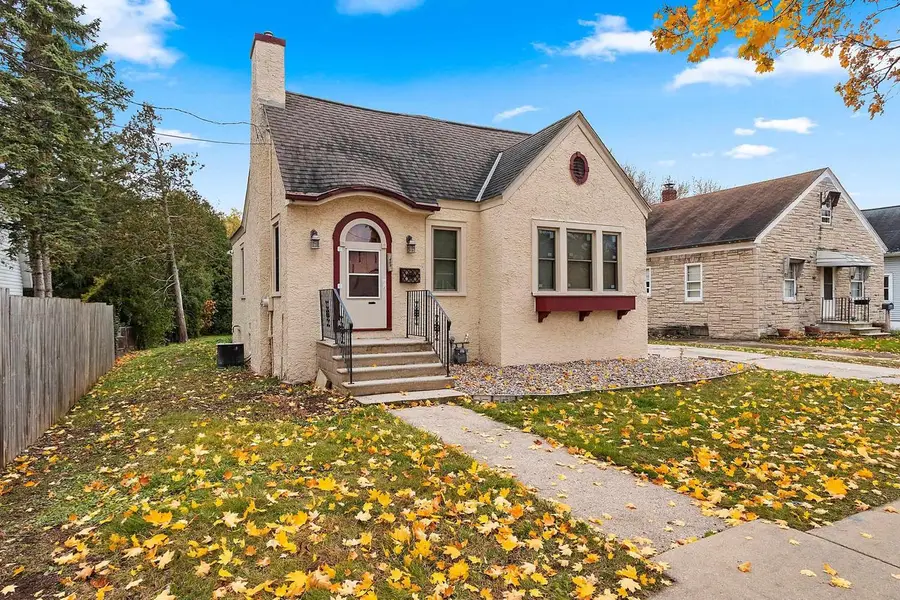 409 S BAIRD STREET, Green Bay, WI 54302 - Image #2