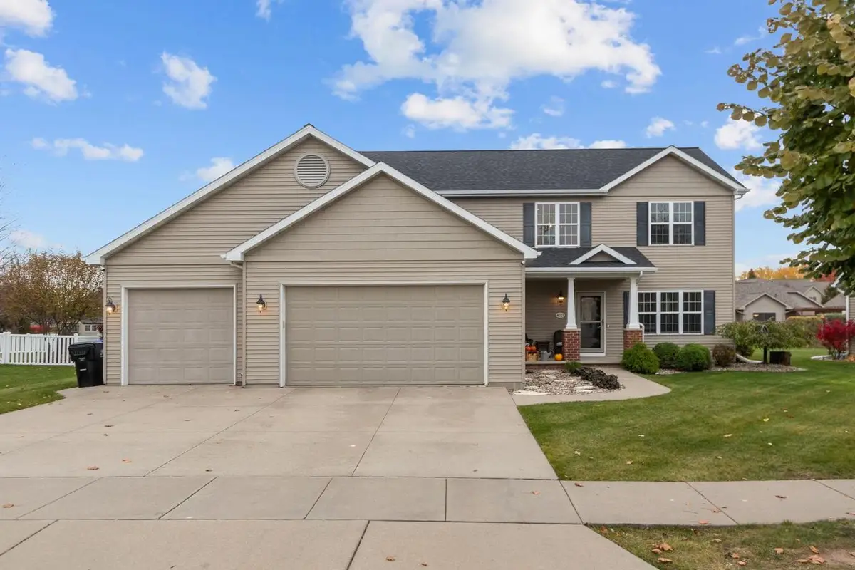 4027 E GLORY LANE, Appleton, WI 54913 - Image #1