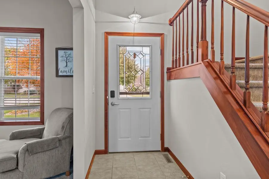 4027 E GLORY LANE, Appleton, WI 54913 - Image #2