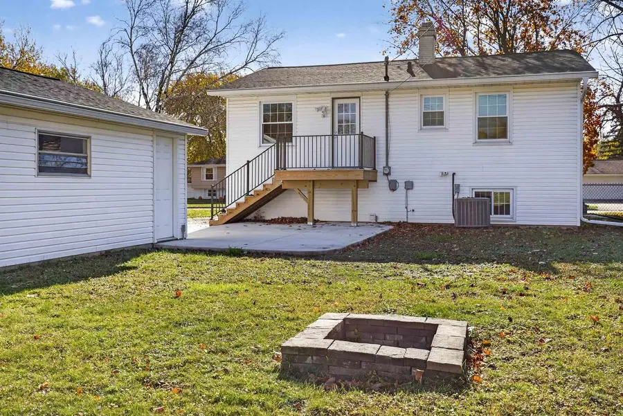 1200 W BELL AVENUE, Appleton, WI 54914 - Image #2