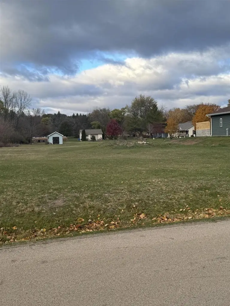 651 E RIVER DRIVE, Omro, WI 54963 - Image #2