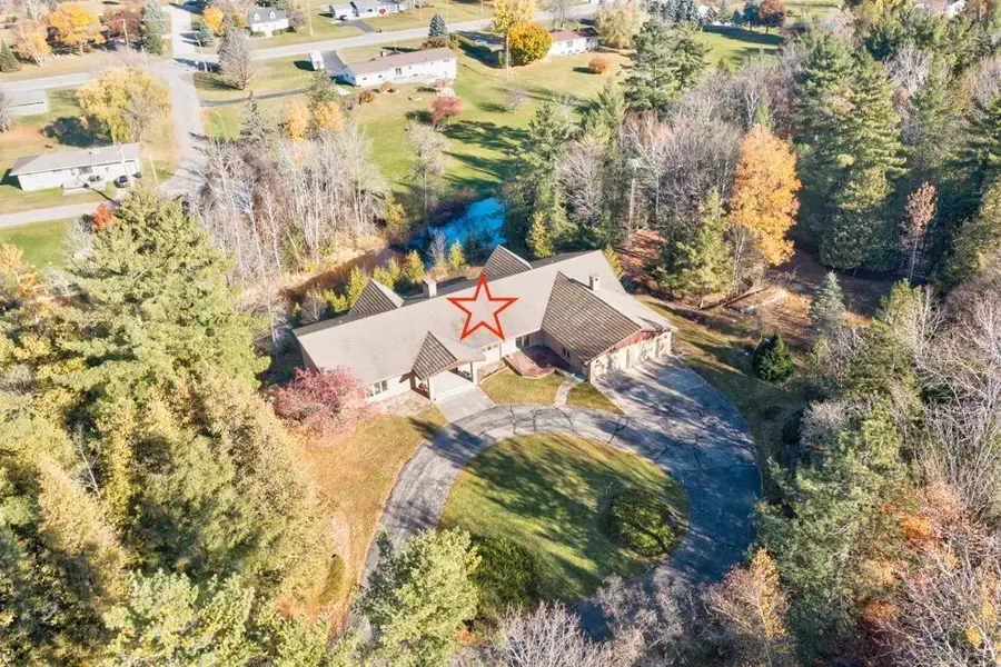 W6349 GREENWOOD AVENUE, Spalding, MI 49886 - #2
