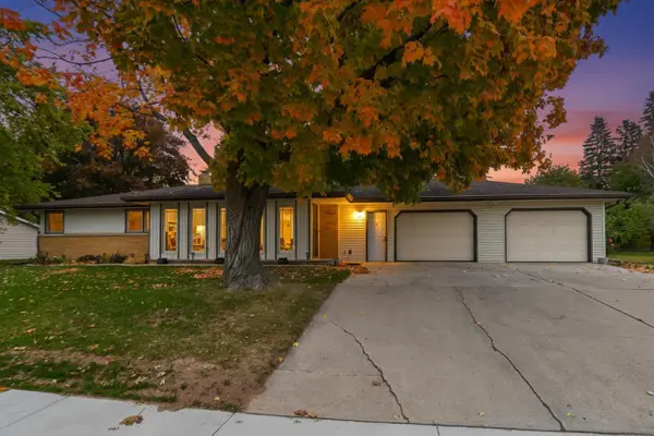 1106 CORMIER ROAD, Ashwaubenon, WI 54304