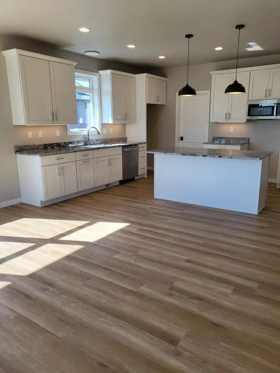 2505 TIPPERARY TRAIL, De Pere, WI 54115 - Image #3