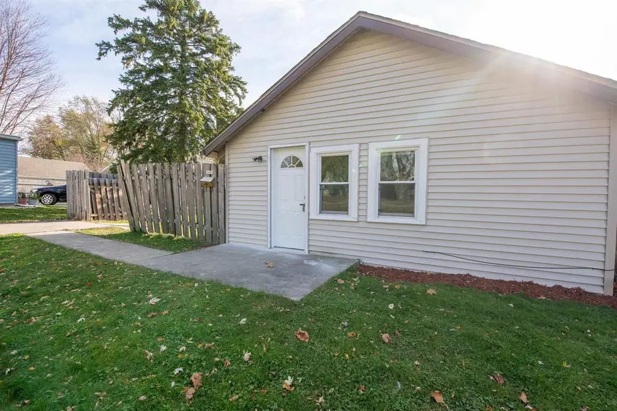1403 W SUMMER STREET, Appleton, WI 54914 - Image #2