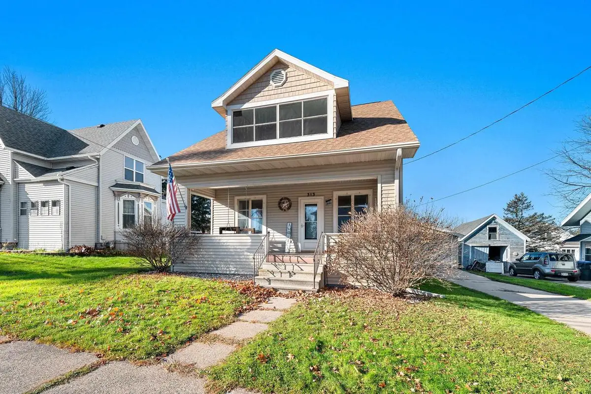 313 S MILL STREET, Hortonville, WI 54944 - Image #1